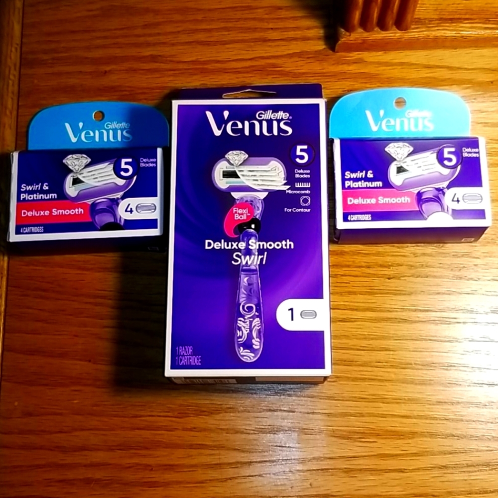 VENUS GILLETTE SWIRL & PLATINUM